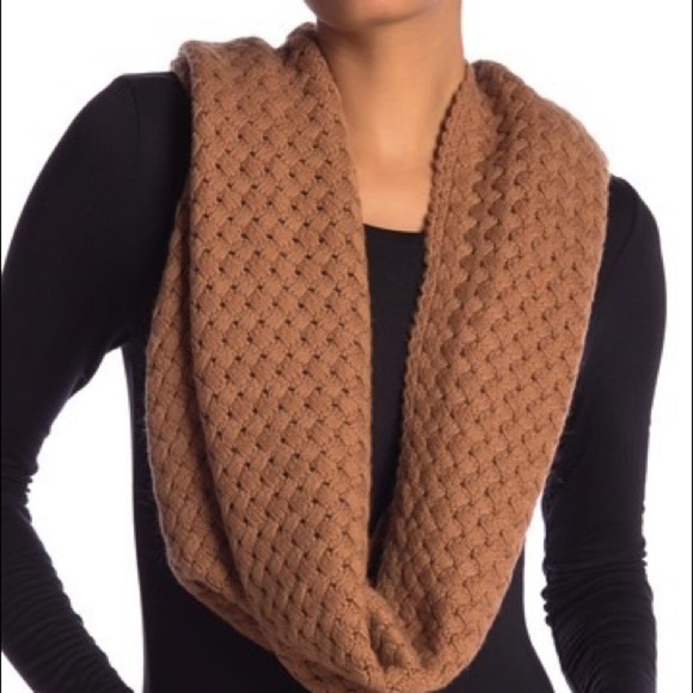 SKULL CASHMERE Cashmere Infinity Scarf